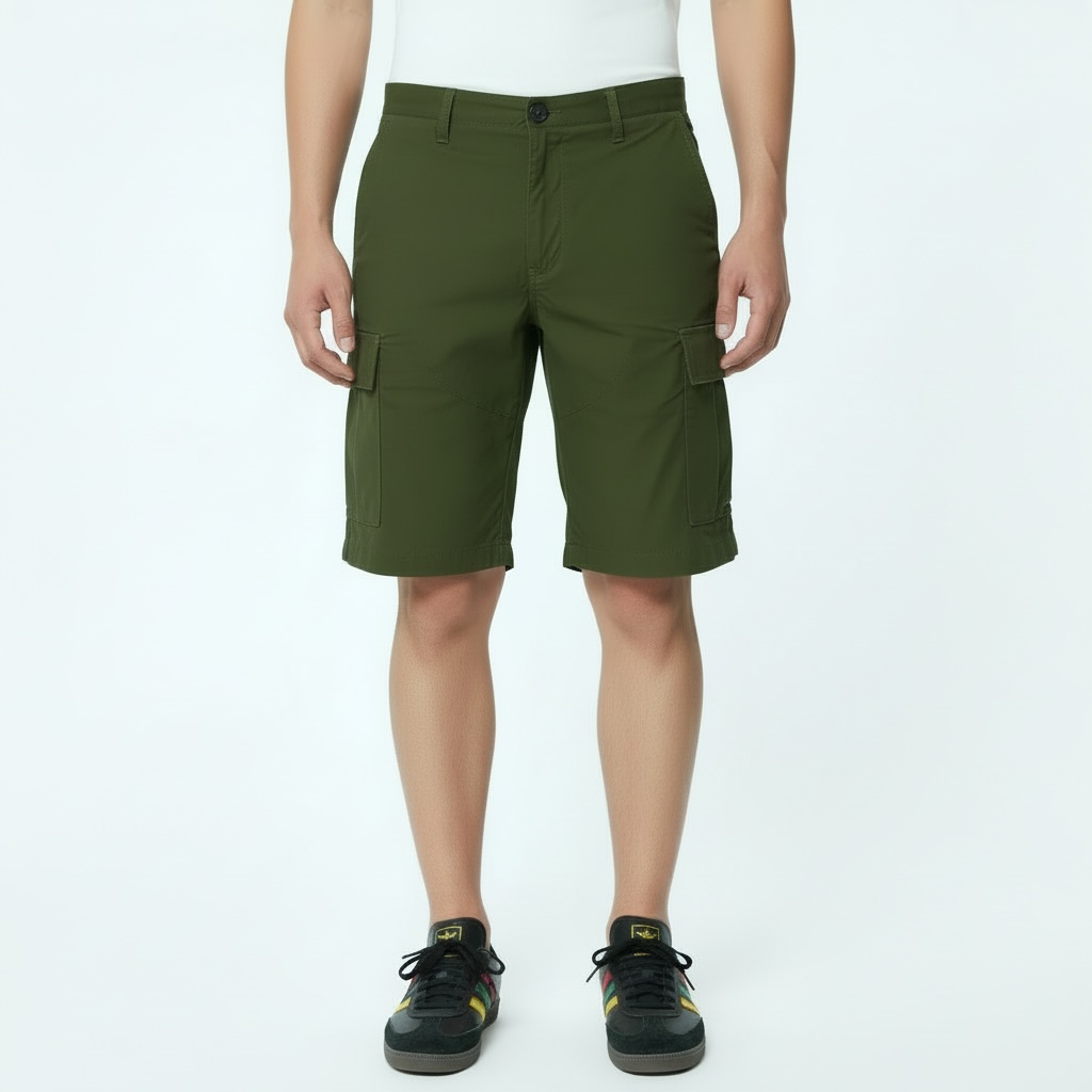 Celana cargo pendek warna army tampak depan